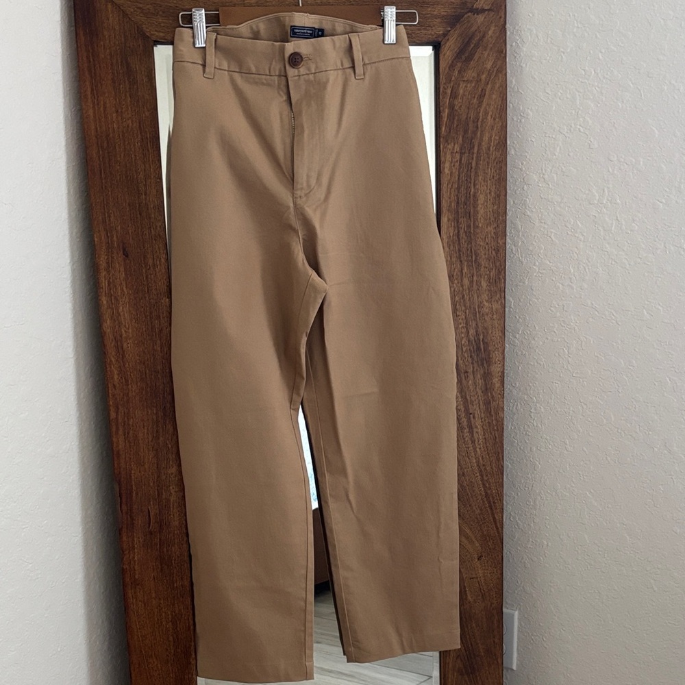 Vineyard Vines women’s Khaki Chinos